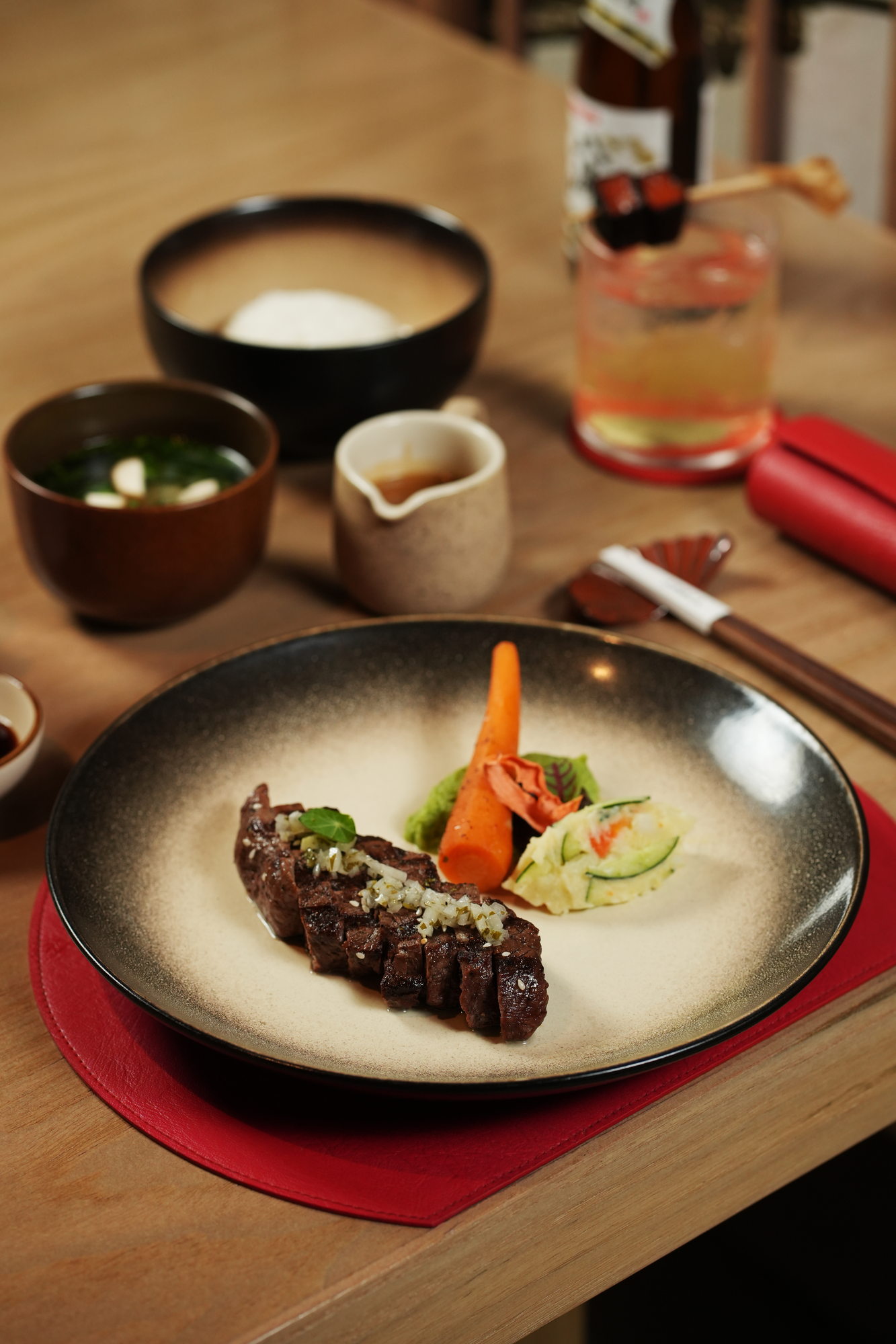Sliced grilled beef with wasabi, pickled vegetables and carrot, served with rice and miso soup at Tokimeku, Paradisus by Melia Bali
